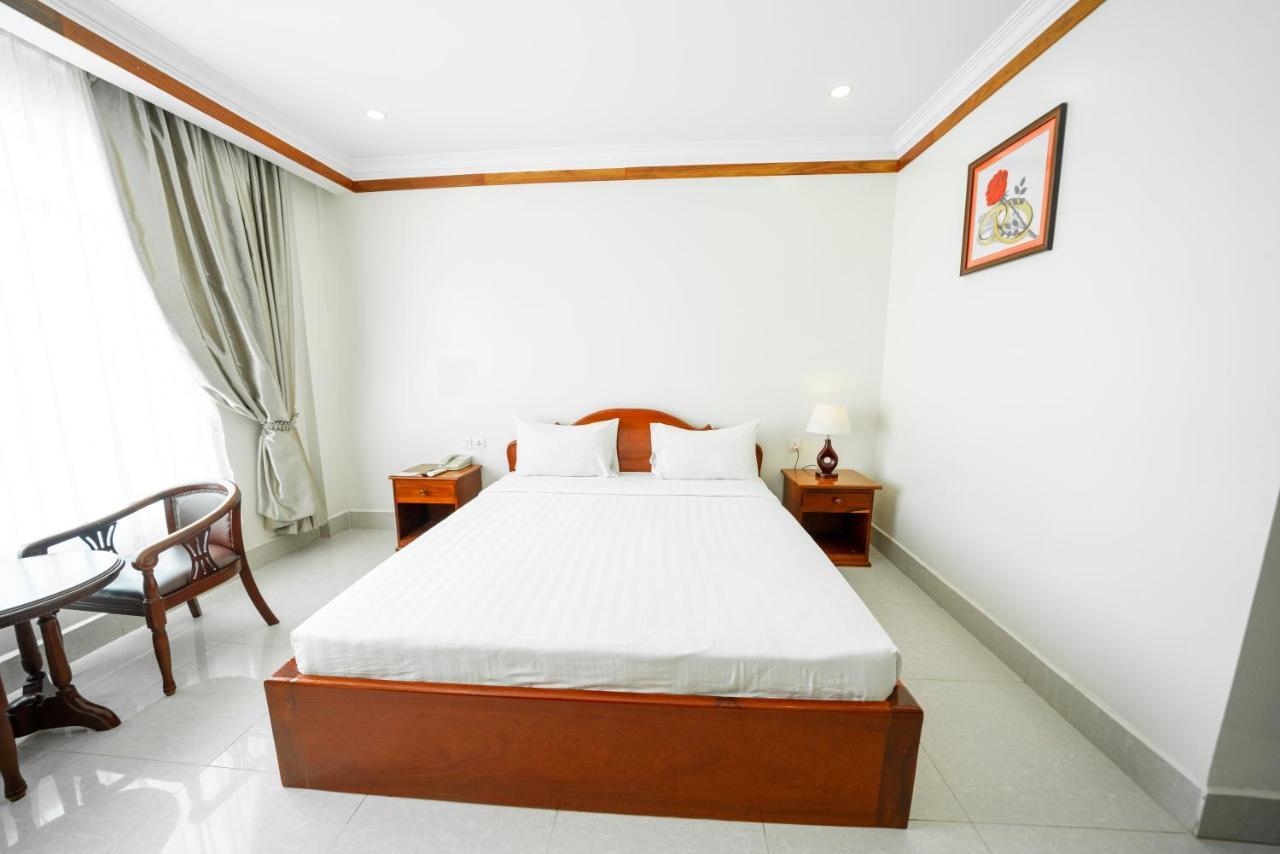 Pursat Riverside Hotel & Spa Extérieur photo