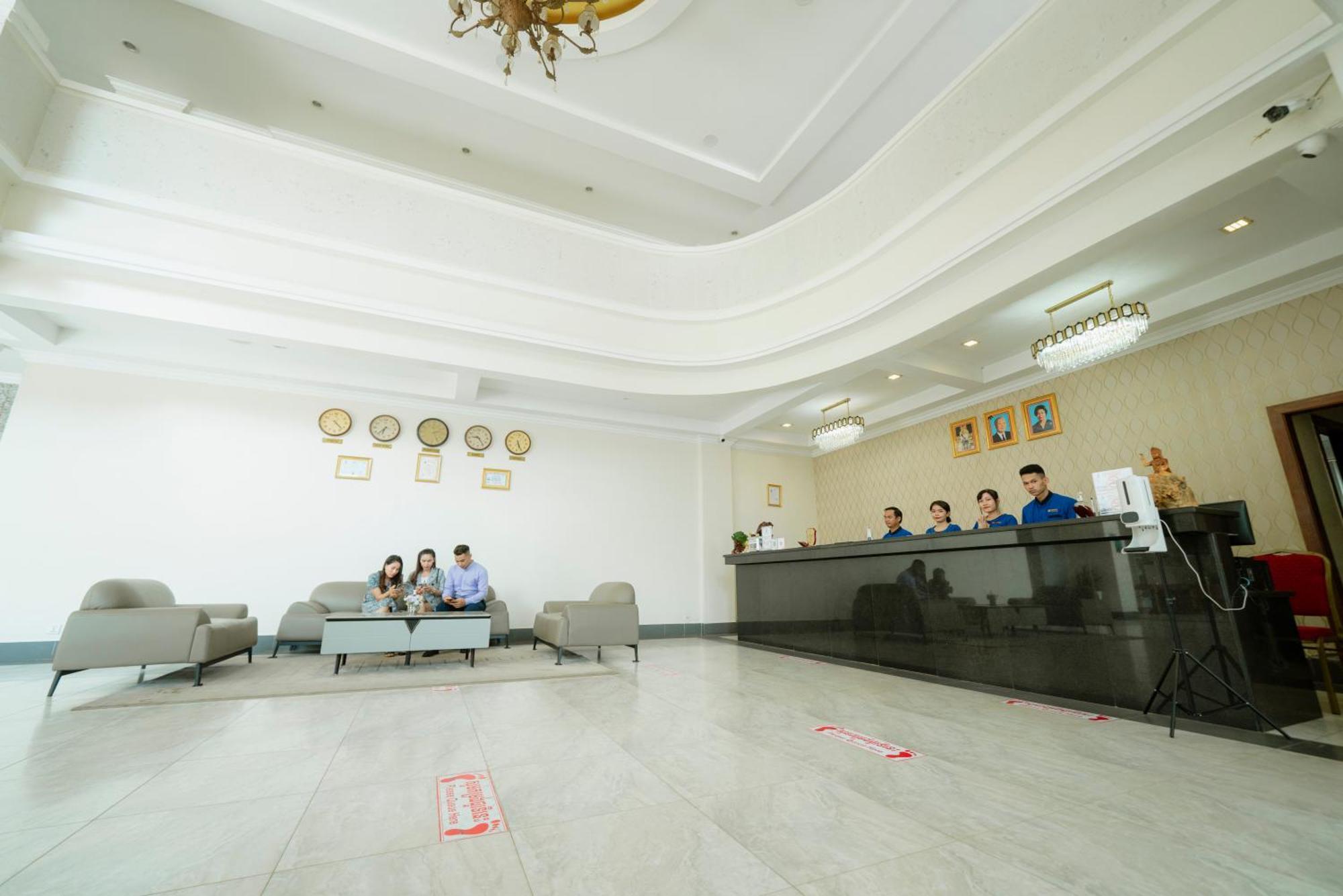 Pursat Riverside Hotel & Spa Extérieur photo