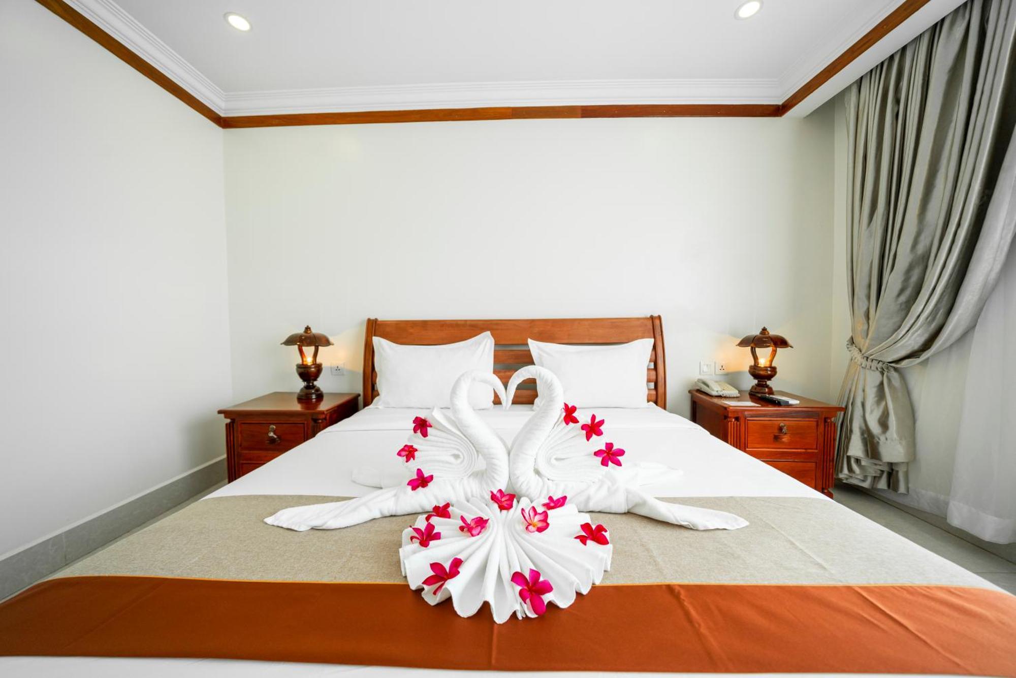 Pursat Riverside Hotel & Spa Extérieur photo