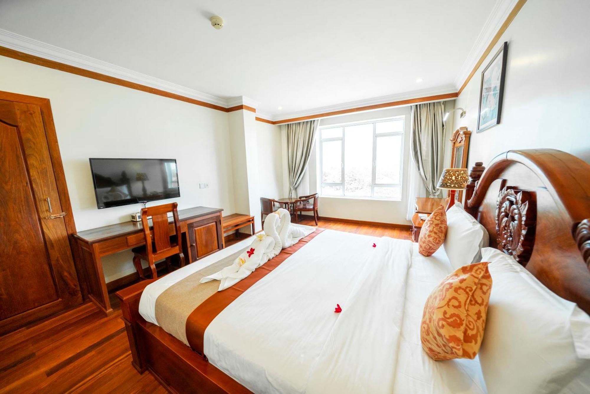 Pursat Riverside Hotel & Spa Extérieur photo