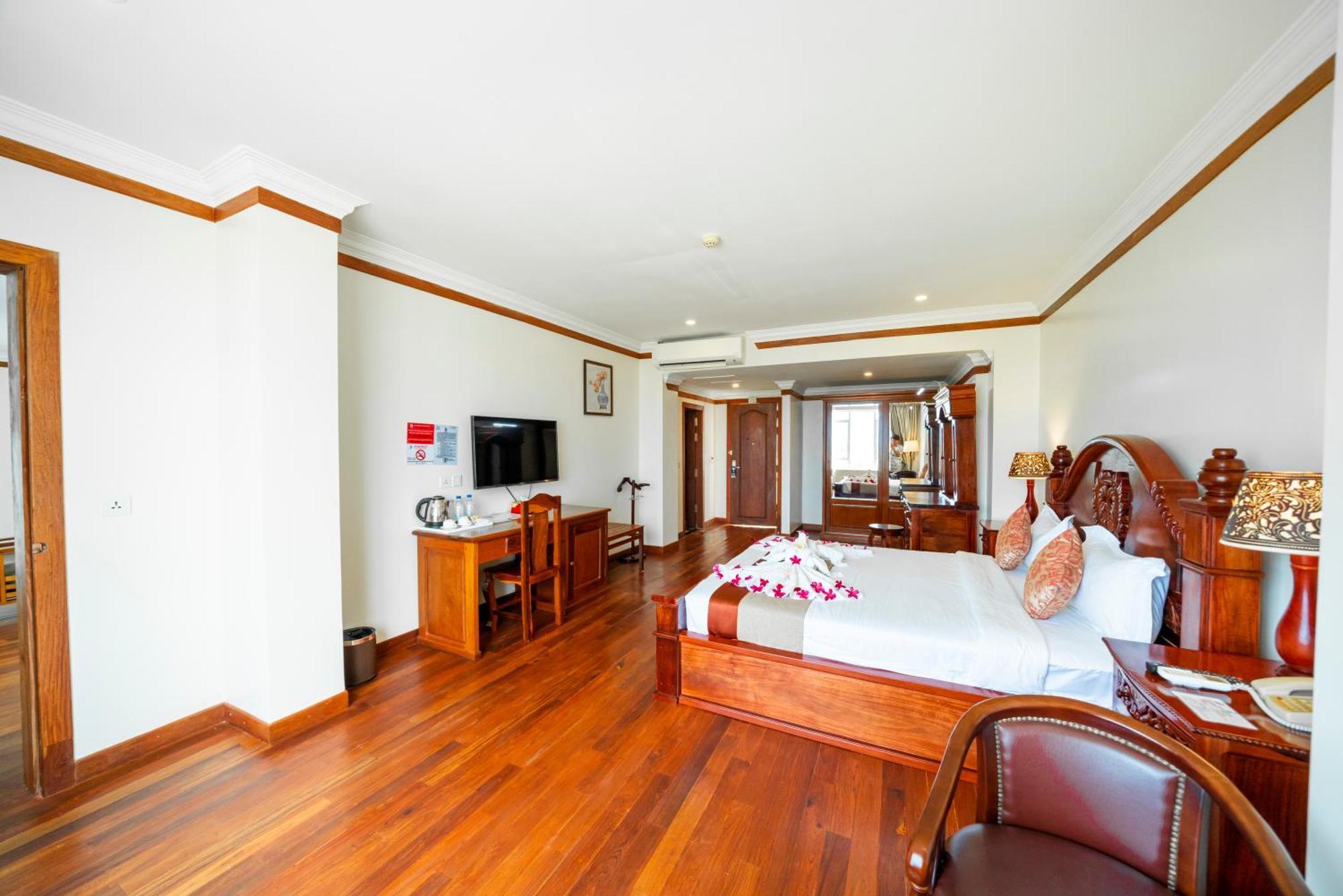 Pursat Riverside Hotel & Spa Extérieur photo