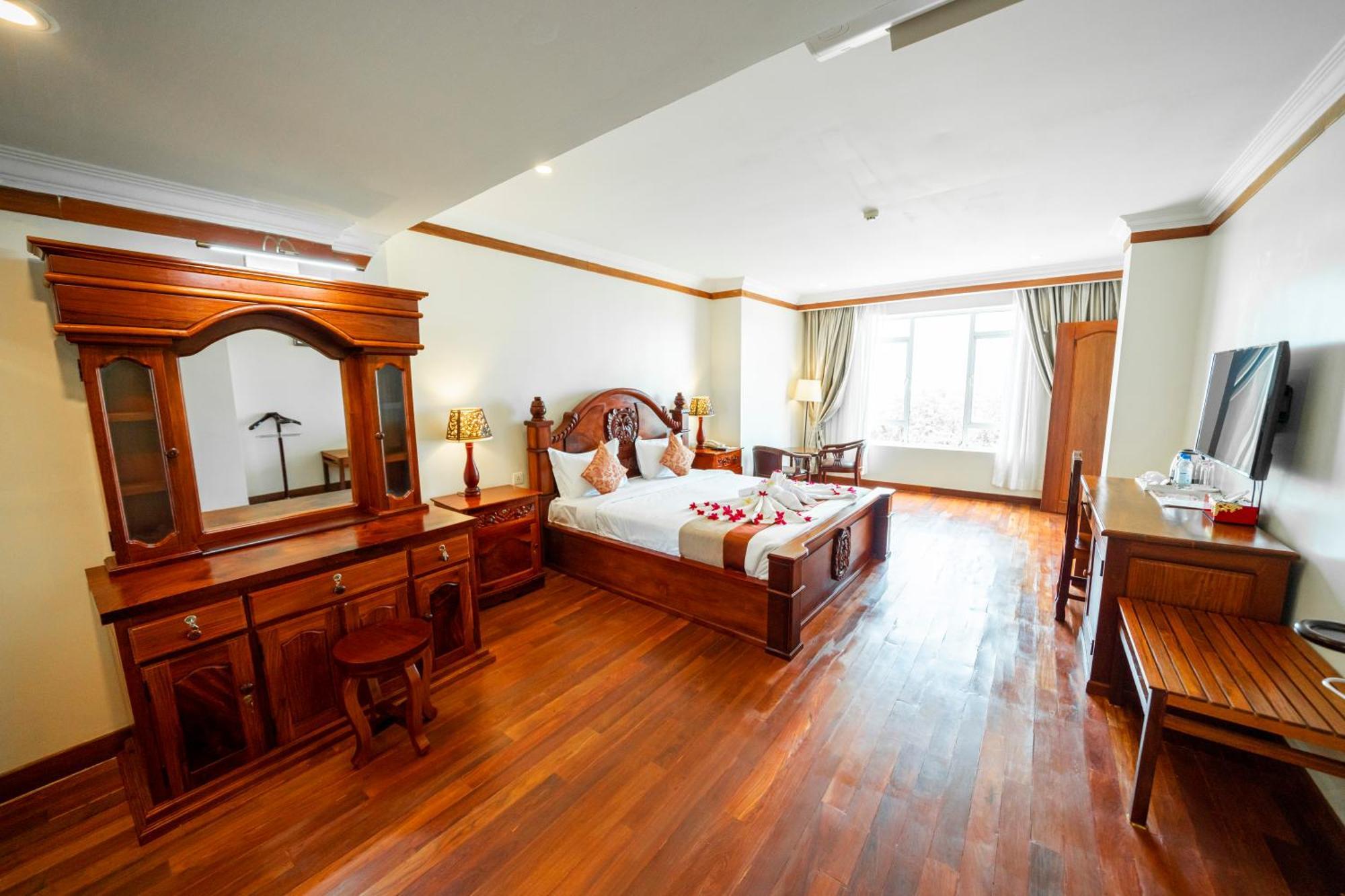 Pursat Riverside Hotel & Spa Extérieur photo