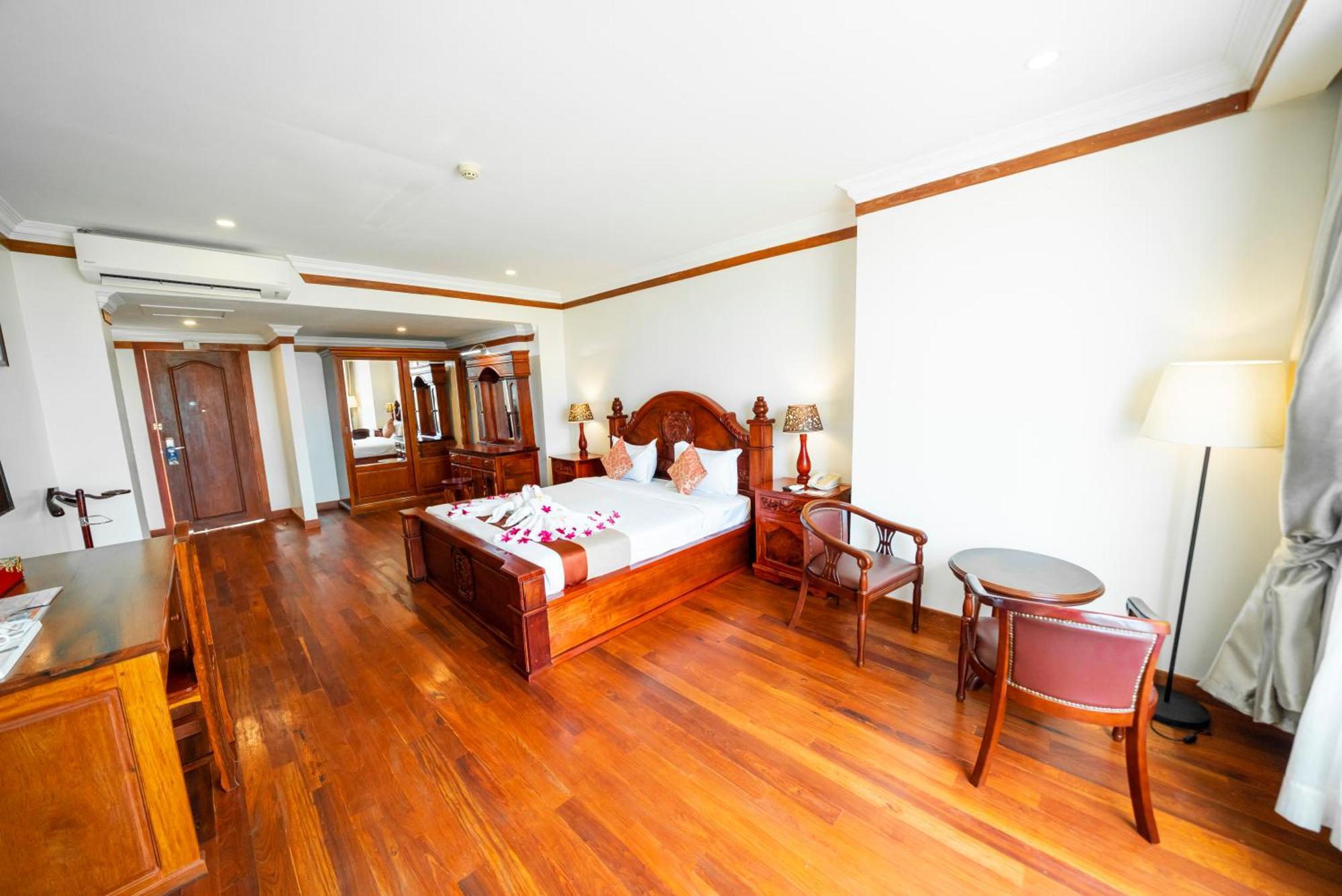 Pursat Riverside Hotel & Spa Extérieur photo
