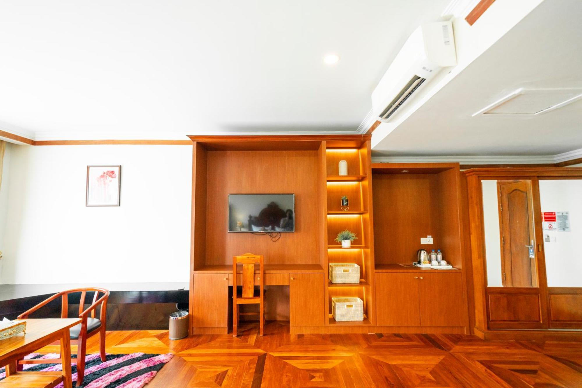 Pursat Riverside Hotel & Spa Extérieur photo