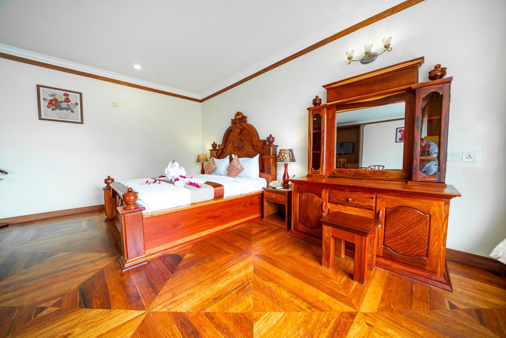Pursat Riverside Hotel & Spa Extérieur photo