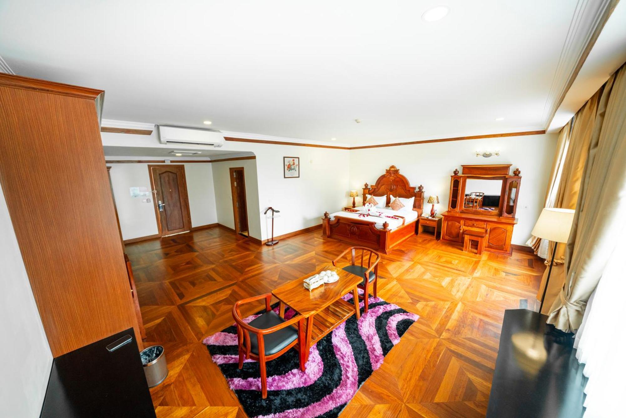 Pursat Riverside Hotel & Spa Extérieur photo